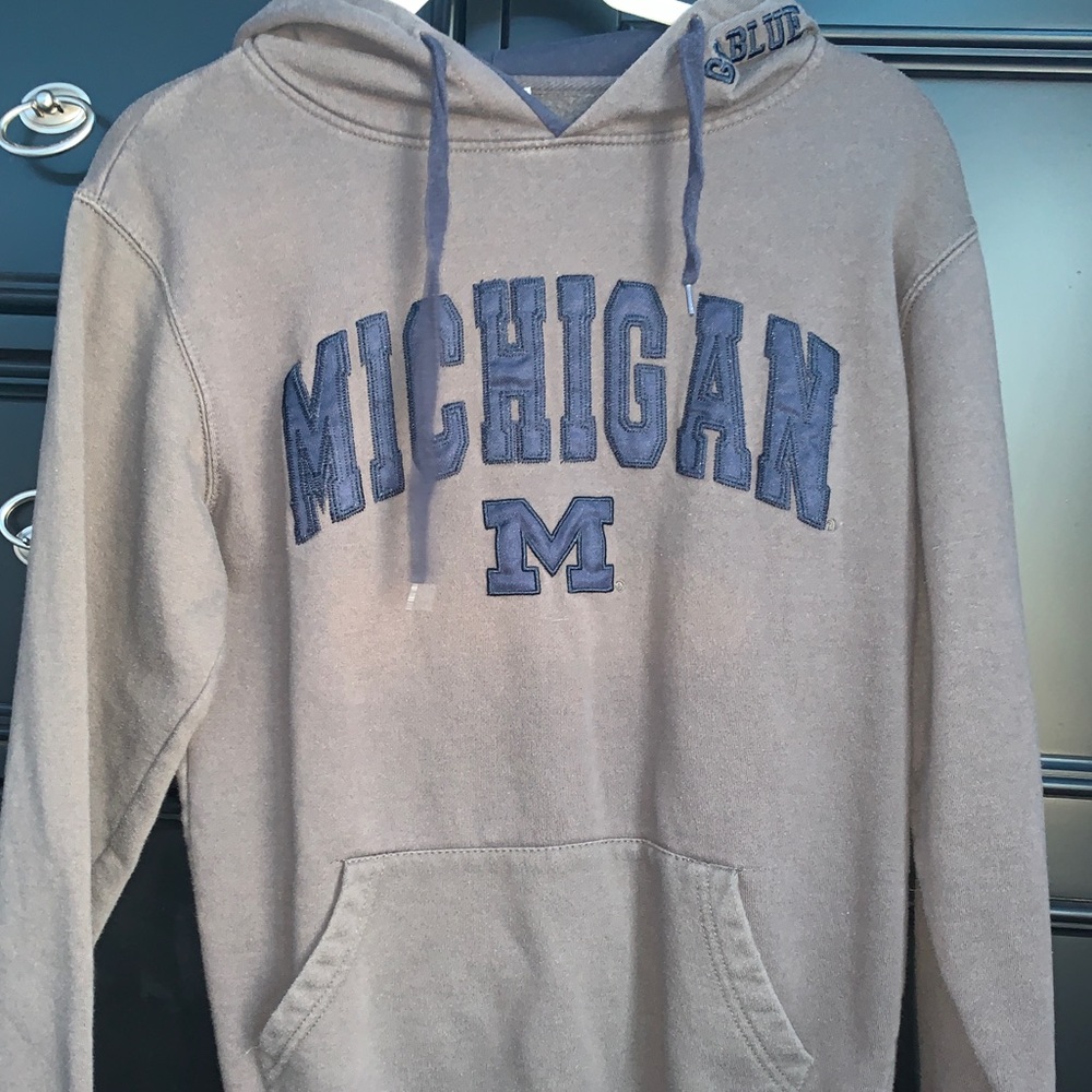University of Michigan Sweatshirt (unisex)